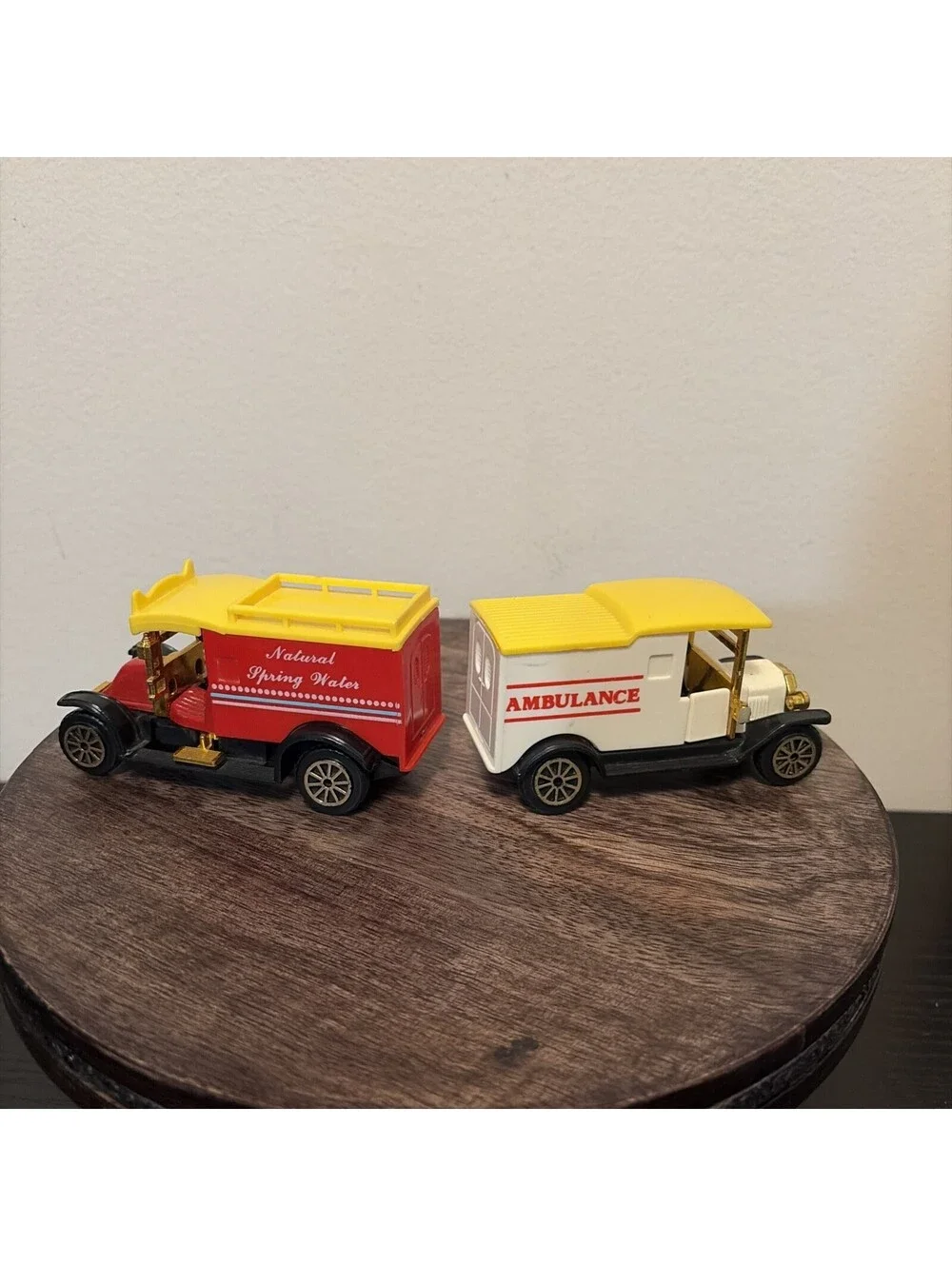 Reader's Digest Collector's Set of 2 Classic Ambulance & Delivery Trucks Plastic